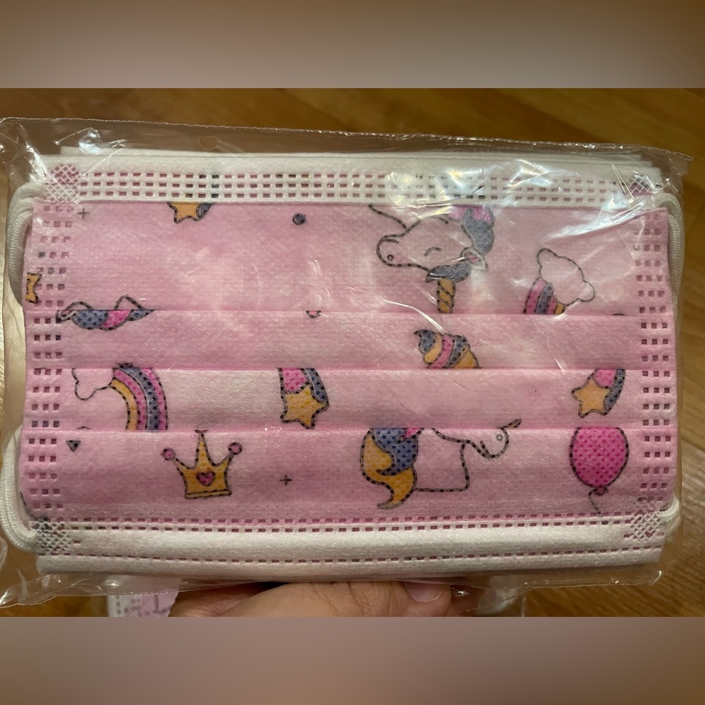 *New* Girls Face Masks 10 count - design: unicorn